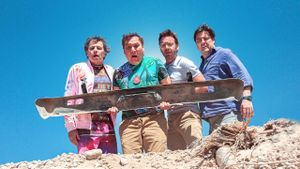 The Lulú Club's poster