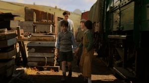 The Railway Children Return's poster