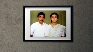 Vadakkunokkiyantram's poster