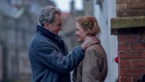Phantom Thread's poster