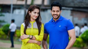 Kadaisi Bench Karthi's poster