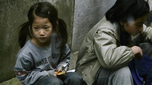 Shoplifters's poster