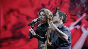 Paula Fernandes - Amanhecer Ao Vivo's poster