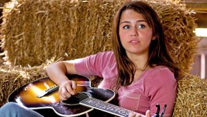 Hannah Montana: The Movie's poster