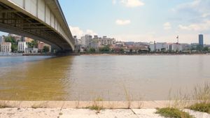 Under the Bridge's poster