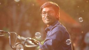 Velaiyilla Pattathari's poster