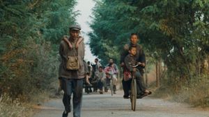 To Live's poster