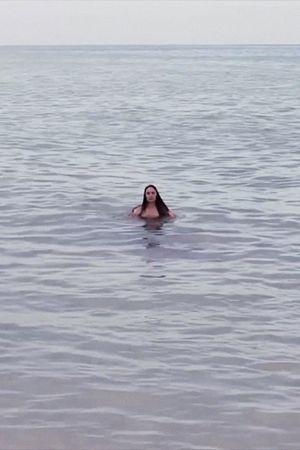 Hot Beach Babe Aims to Please's poster