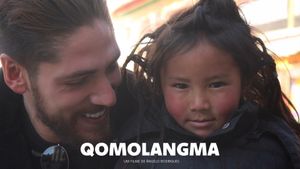 Qomolangma's poster