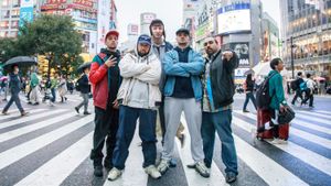 People Just Do Nothing: Big in Japan's poster