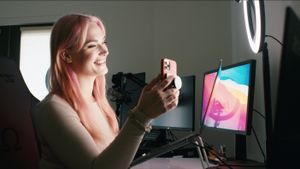 Money Shot: The Pornhub Story's poster
