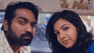 Kadhalum Kadandhu Pogum's poster