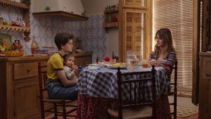 Parallel Mothers's poster