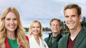 Return to Christmas Creek's poster