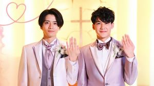 We're Both Grooms's poster
