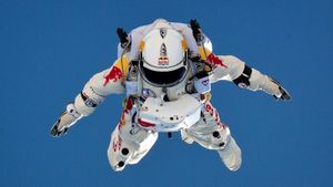Space Dive's poster