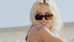 Miley Cyrus - Endless Summer Vacation (Backyard Sessions)'s poster