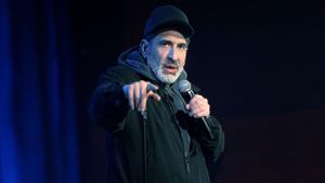 Dave Attell: Hot Cross Buns's poster