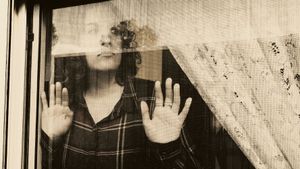 Meshes of an Autumn Afternoon's poster