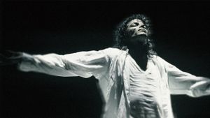 Michael Jackson: Chase the Truth's poster