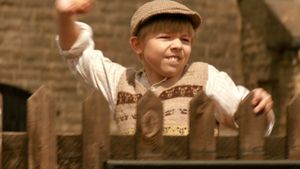 The Railway Children Return's poster