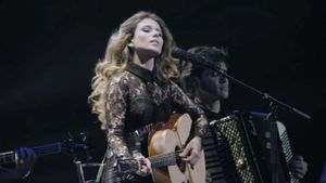 Paula Fernandes - Amanhecer Ao Vivo's poster