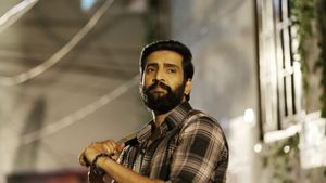 Dhilluku Dhuddu 2's poster