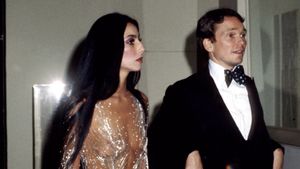 Bob Mackie: Naked Illusion's poster