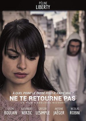 Ne te retourne pas's poster