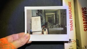 Kim's Video's poster