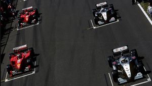 The Champion On The Track: The Official Review Of The 1999 FIA Formula One World Championship's poster