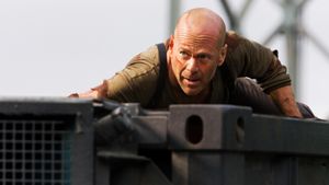 Live Free or Die Hard's poster