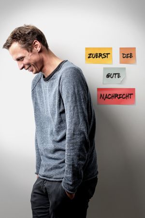 Klaus Eckel: Zuerst die gute Nachricht's poster