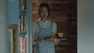 Alice: Boy from Wonderland's poster