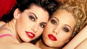 Showgirls's poster