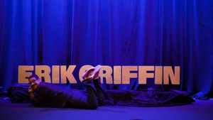 Erik Griffin: The Ugly Truth's poster