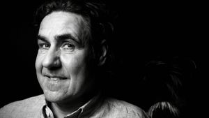 Micky Flanagan: Peeping Behind the Curtain's poster
