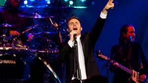 Gary Barlow Live's poster