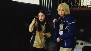 Baby Assassins: Nice Days's poster