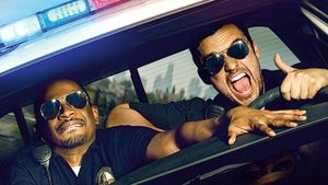 Let's Be Cops's poster