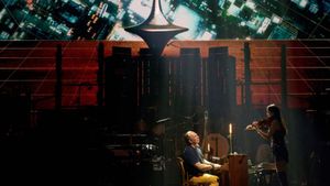 Hans Zimmer & Friends: Diamond in the Desert's poster