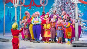 Dr. Seuss' The Grinch Musical's poster