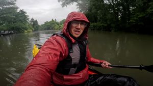 Source to Sea down the River Thames WITHOUT Leaving it (Part 5)'s poster