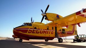 Canadair, un avion de légende's poster