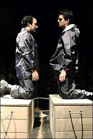 Two meters in two meters of war's poster