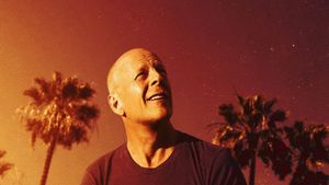 Bruce Willis, l'indestructible's poster