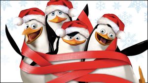 The Madagascar Penguins in a Christmas Caper's poster