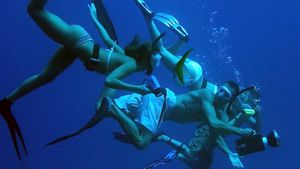 Into the Blue's poster