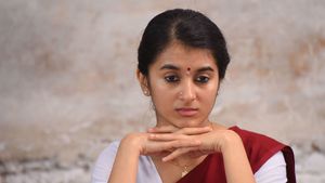 Ninaivo Oru Paravai's poster