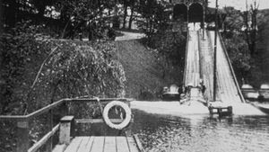 Water toboggan (Montagnes russes sur l'eau)'s poster
